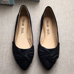 NEW Blue Sol Women's Black Distress Flats 6M